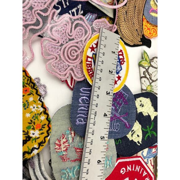 150 PC Assorted Sewing Applique Patches Iron on Sew On NEW Mixed Sequin Crafting - Picture 11 of 16
